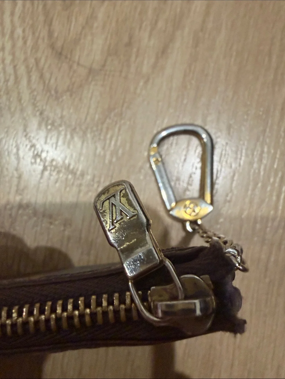 Louis Vuitton Monogram Zippy Key Pouch - Dark Brown & Tan - Picture 3 of 4